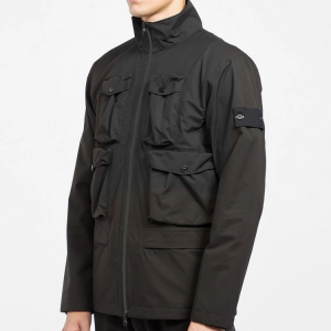 Moška fitnes jakna z visokim ovratnikom, odporna na veter in polno zadrgo iz 100 % poliestra