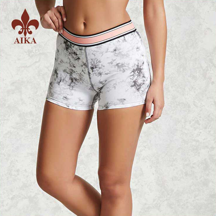 Najbolje prodajane digitalni tisk po meri Dry fit ženske fitnes joga kratke hlače na debelo