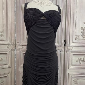 Црн елегантен плисиран секси прилагоден шуплив фустан