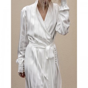 Custom pyjamas hvid satinstribet kvindesilke