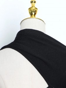 Černý svetr Off Shouder Topy módních návrhářů