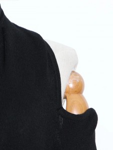 Pulover negru cu umăr negru Topuri de designer de modă