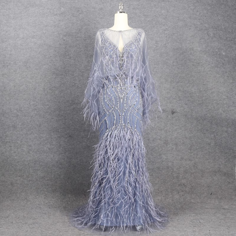 Fábrica de confección de vestidos de mujer de lujo de plumas de China
