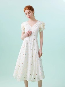 Květinové výšivky velkoobchodní dámské šaty továrna na oblečení