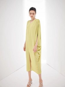 Šifon s kapucí Jednoduché dámské šaty velkoobchod