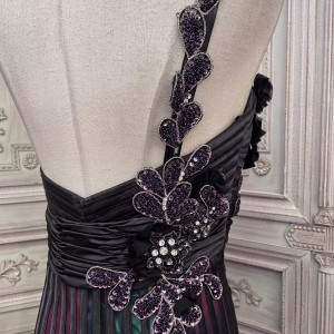 Елегантен ценовник за вечерни фустани со долги печатени мрежи
