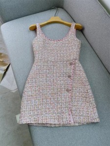 पॅचवर्क डायमंड स्प्लिट ट्वीड सप्लायर ड्रेस