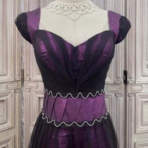 Violetas sieta kleitas sievietēm Eleganta cenrādis