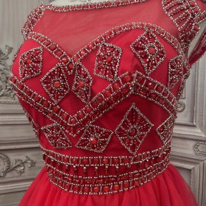 Anbieter von roten Mesh-Perlenkleidern für Damen in großen Größen
