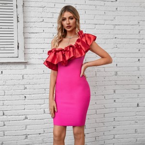 Růžové Celebrity volánky Sexy šaty se šikmými rameny