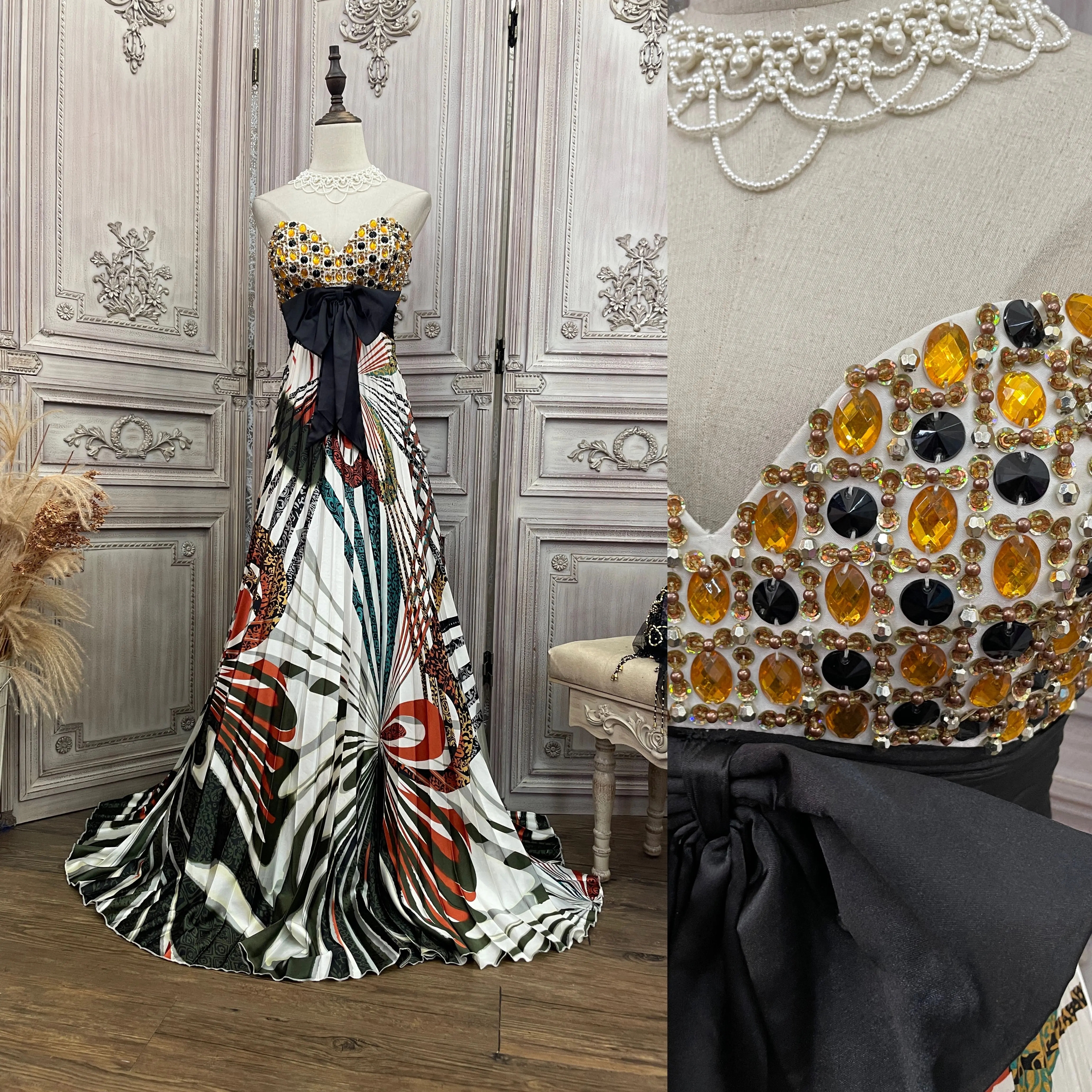Design del vestito con perline patchwork pieghettato stampato in raso