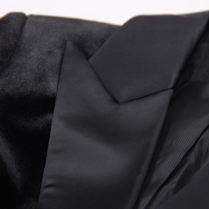Výrobce obleku Velvet Feather Plus Size