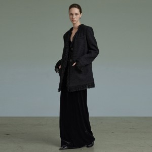 Pletený design černé sako žena