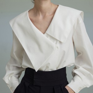 Hvit V-hals fransk elegant bomullsskjorte