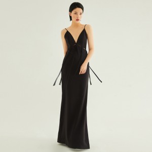 Elegantní večerní šaty Cami černé vystřižené dutým