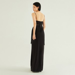 Црн шуплив елегантен вечерен фустан од Ками