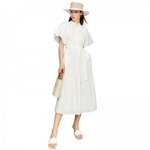 Bílé dámské šaty s nabíranými rukávy