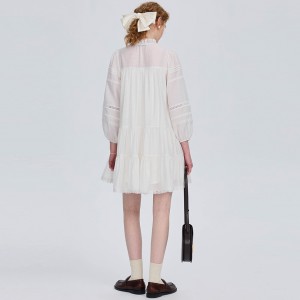 Коротка біла французька мереживна сукня з довгим рукавом