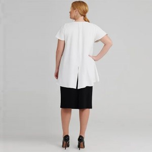 女性のためのプラスサイズの白いコットン T シャツ