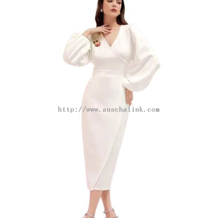 Bílé elegantní midi šaty s lucernovým rukávem a výstřihem do V