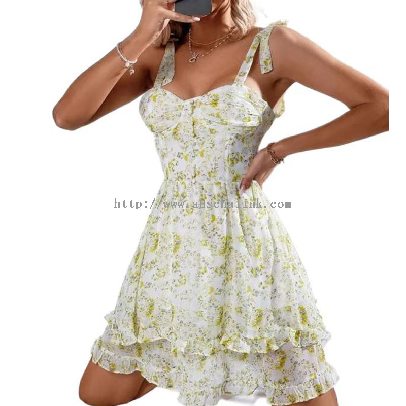 שמלת מיני שיפון פרחונית של Cami Ruffle