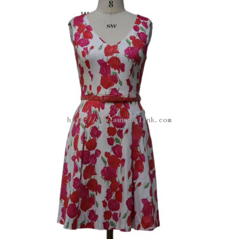 Elegantes, ausgehöhltes Kleid mit rotem Jacquard-Print