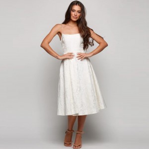 Bijela, elegantna žakardna haljina