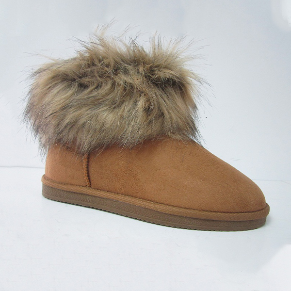 Maiikling booties na may Micro Suede upper at Faux Fur Lining House na istilo (Pambababae/Babae)