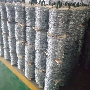 Low Price Hot Dipped Galvanized Barbed Wire Price Per Roll