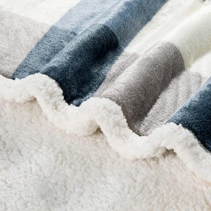 Sherpa Fleece Throw Blanket 60″ x 80″ Reversible Plush Fluffy Lattice Flannel Blanket para sa Sofa Couch Bed