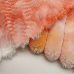 Gestreepte tie-dye stof met konijnenhaar