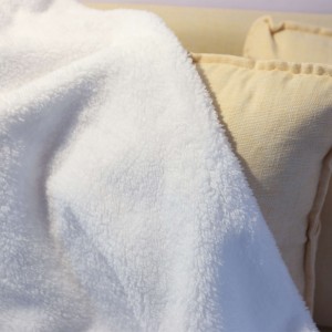 Оптовое одеяло с капюшоном из 100% полиэстера, зимнее теплое утепленное одеяло для дивана