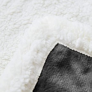 Koc z polaru Sherpa na kanapę (ciemnoszary) miękkie pluszowe koce puszyste puszyste ciepłe przytulne narzuty na sofę