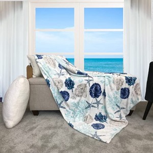 Декоративное одеяло Ocean Life Coastal Throw Blanket: Мягкий плюшевый бархатный флис Успокаивающие оттенки синего Бежевый на белом, Акцент для дивана, дивана, кресла, кровати или общежития (Coastal Shells)