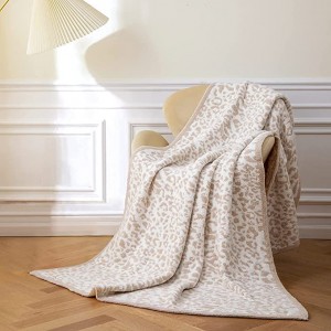 Große weiche Mikro-Plüsch-Leopard-Decke (71×78 Zoll, Weiß Grau) MH MYLUNE HOME Warme wendbare Geparden-Decke mit Leoparden-Muster für Couch, Bett, Sofa