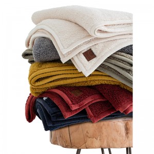 Двухслойное одеяло из шерпы — большое теплое и мягкое двустороннее одеяло из шерпы (цвет слоновой кости)
