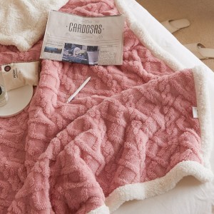 Populêre 100% polyester jacquard flanel deken Warm deken dûbele dikke deken
