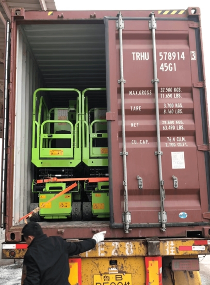 Taiwan old customer ordered 50 sets of 3.5m tracked lifts again.