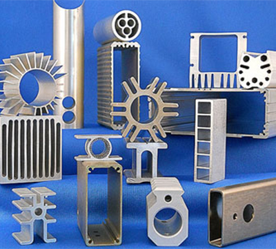 Productie van aluminium extrusieprofielen, aluminium extrusieonderdelen, aluminium extrusiekoeler;
