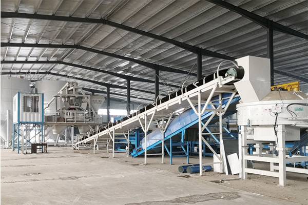 Ready mix concrete plant for wall panels