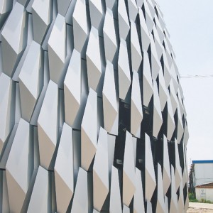 Panel composto de aluminio e paredes cortina de folla de aluminio Produtos de Deshion Instalación no exterior
