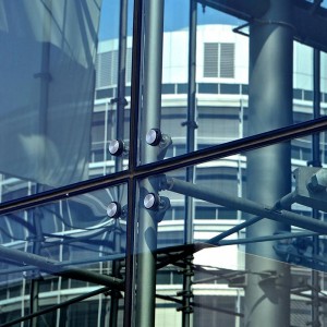 Sistema de muro cortina de vidro de araña con soporte de punto de armadura de aceiro Fábrica de paredes de vidro de gran altura