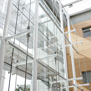 Punto de armadura de acero con sistema de muro cortina de vidrio de araña Highrise Fábrica de muros de vidrio