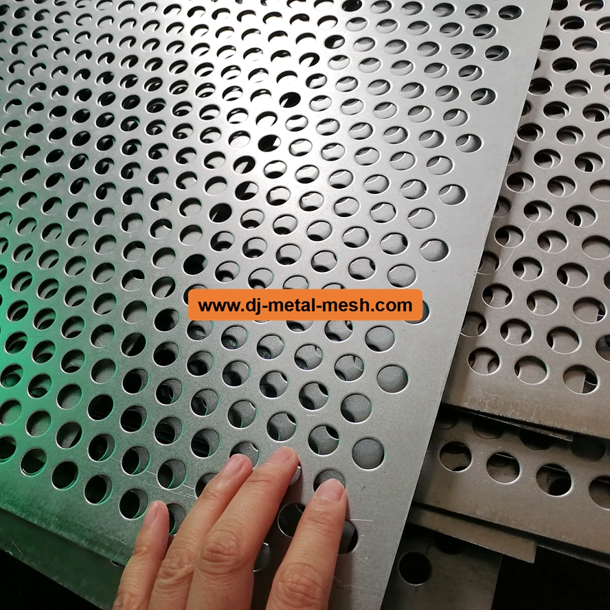 Several advantages of puerforated metal mesh