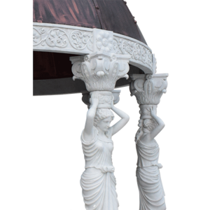 Мрамор павильон беседка менен Карятид мамычасынын колоннасынын назик колго жасалган айкели