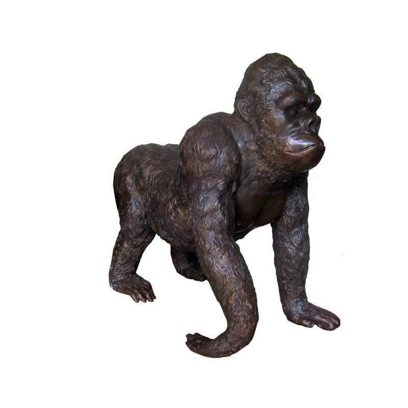 Parko ir zoologijos sodo puošmena gyvūnų skulptūra natūralaus dydžio liejimas bronzinė gorilos statula Tiekėjas