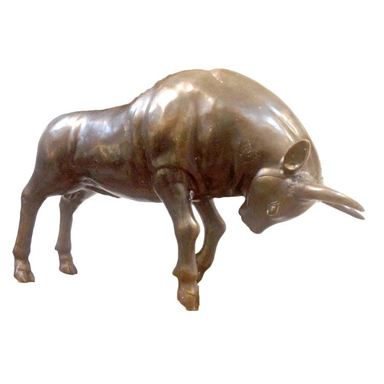 Баштенска скулптура у природној величини бронзане животиње статуа бика