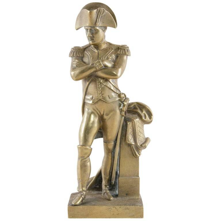Վաճառվում է բացօթյա ձևավորում ձուլման մետաղական գործիչ բնական չափի քանդակ բրոնզե Նեպոլեոնի արձան