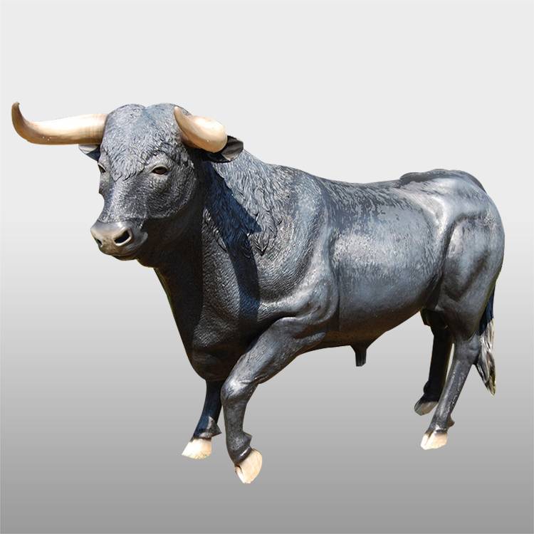 ガーデンキャストブロンズ牛の彫刻等身大雄牛像
