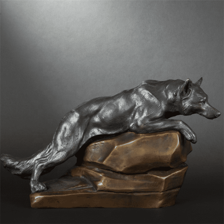 Life size animal  bronze Garden wolf Statue